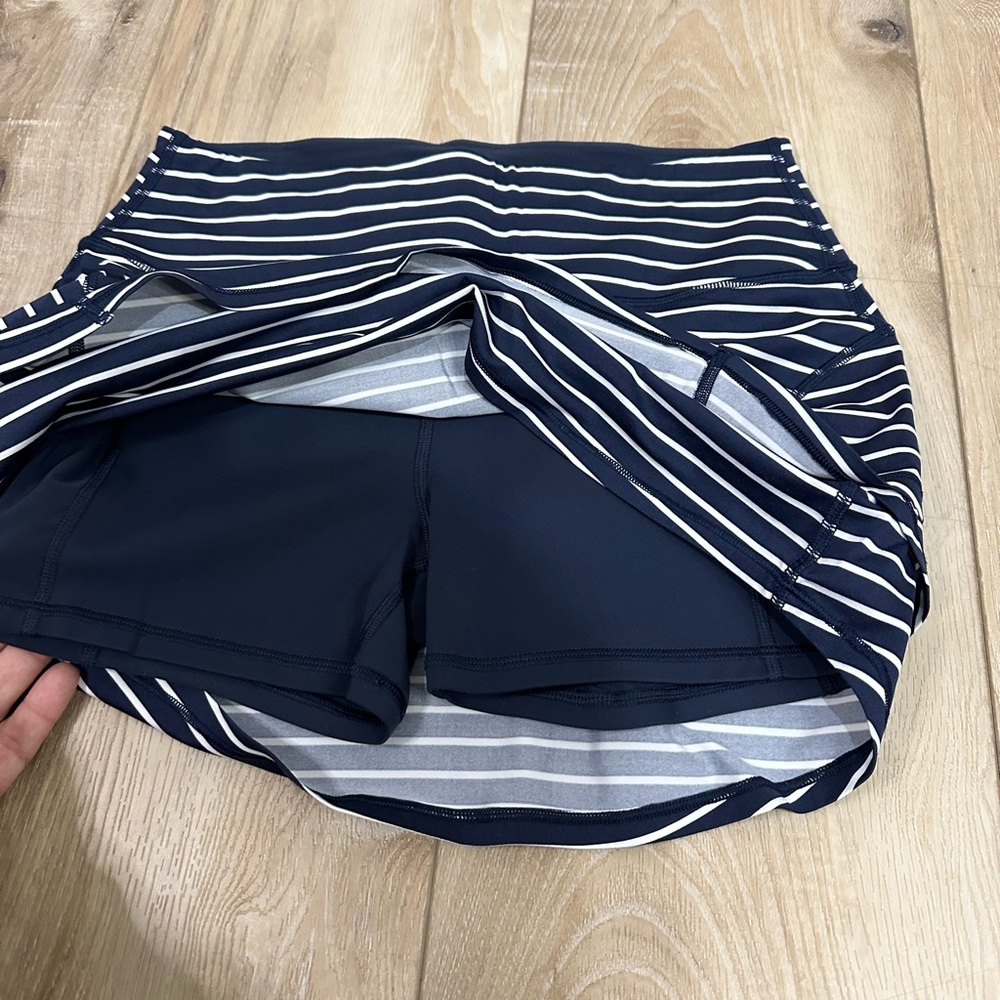 LIKE NEW ATHLETA Stealth Sculptek Skirt Tennis Skirt - Picture 3 of 12